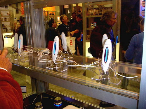 Griffin's RocketFM Transmitter at MacWorld